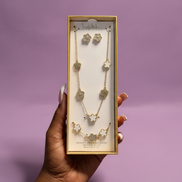Nicole Miller New York Three Piece Clover Gold set
