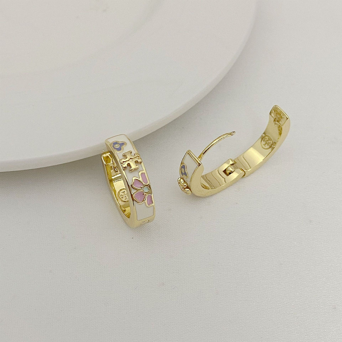 Tory Burch Enamel Flowers Earrings