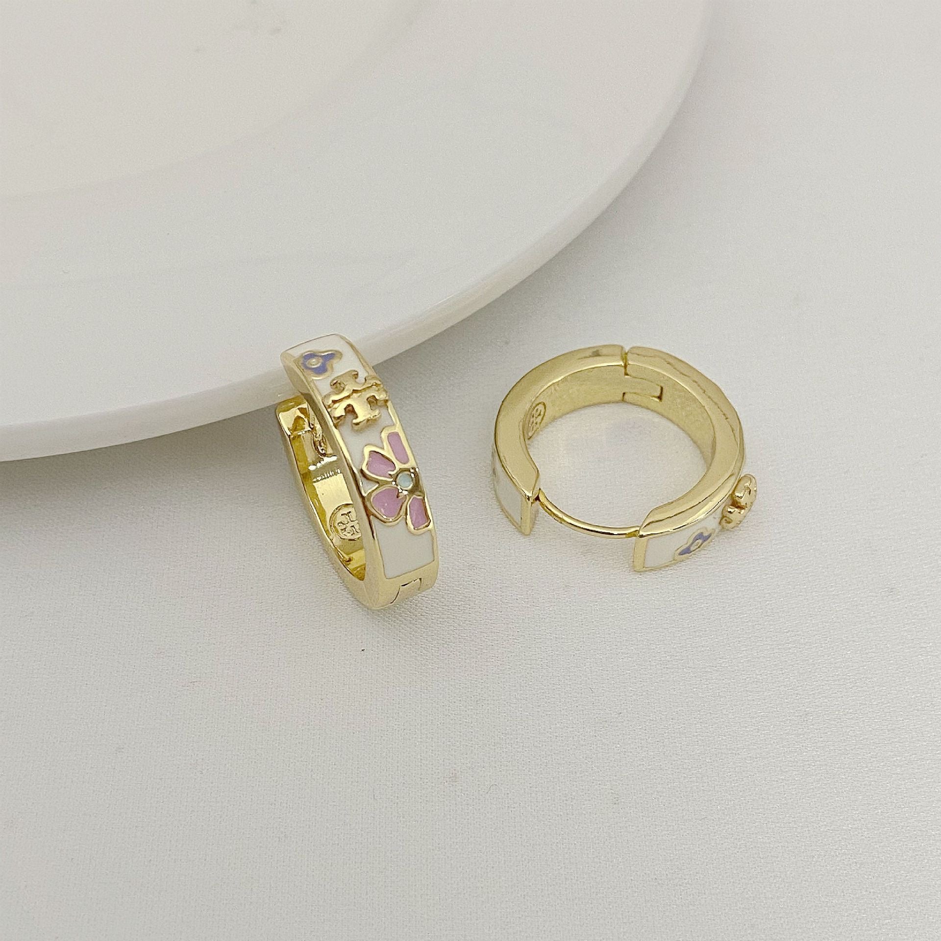 Tory Burch Enamel Flowers Earrings